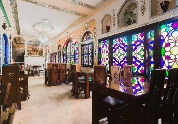 رستوران هتل طلوع خورشید اصفهان
